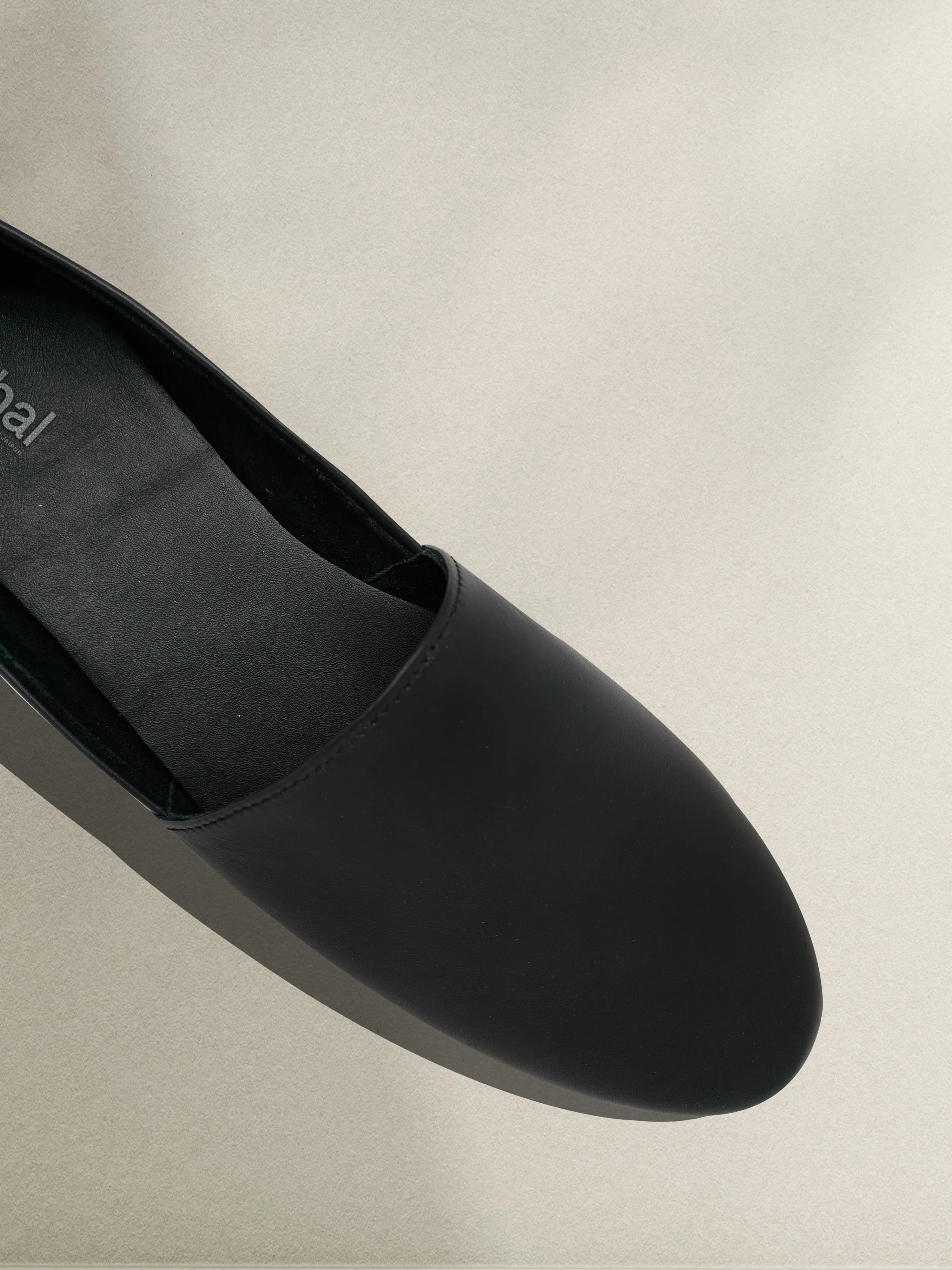 Ballerina Black