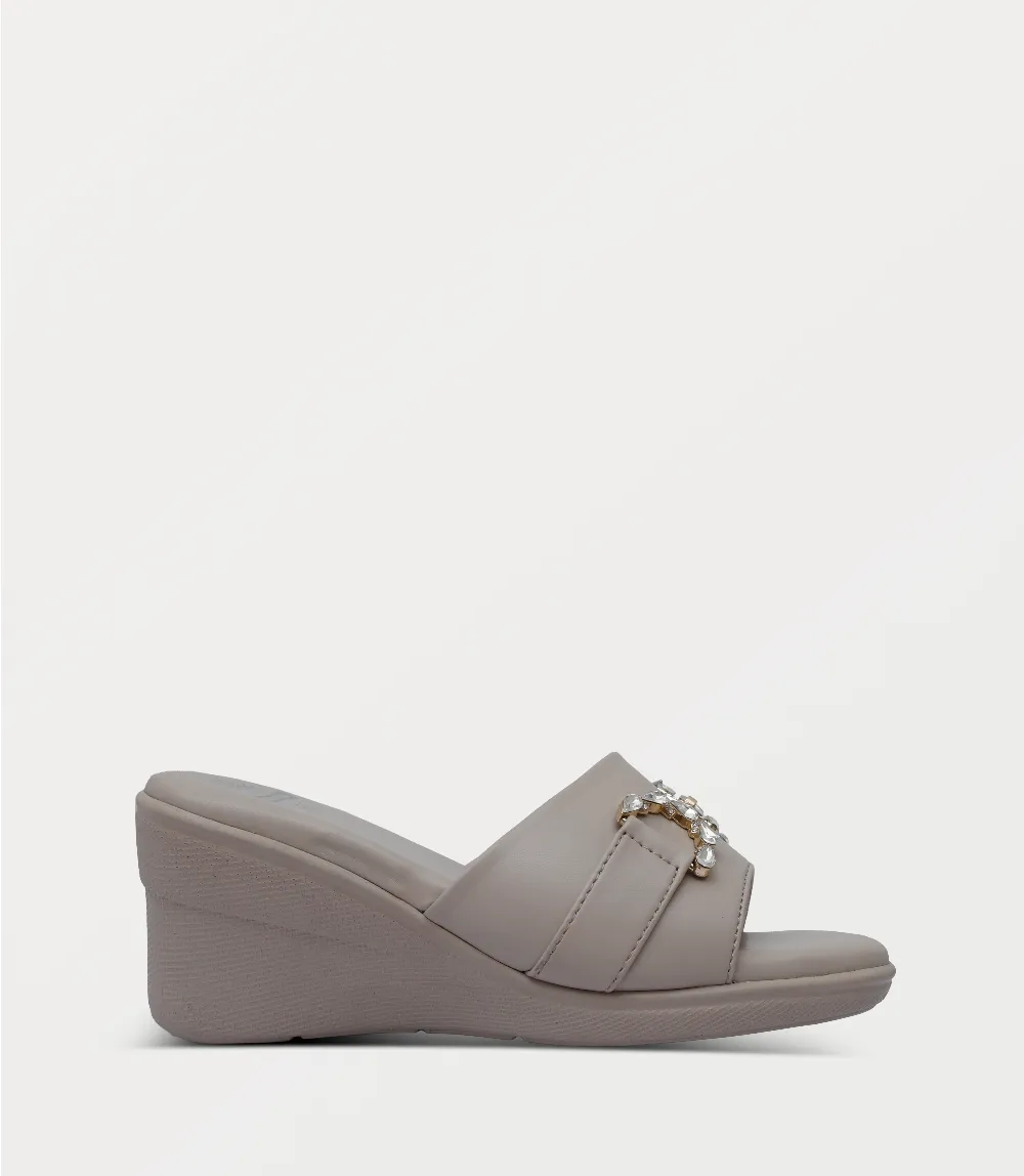 BW10458-FAWN-Women Comfort Slipper