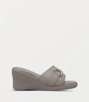 BW10458-FAWN-Women Comfort Slipper