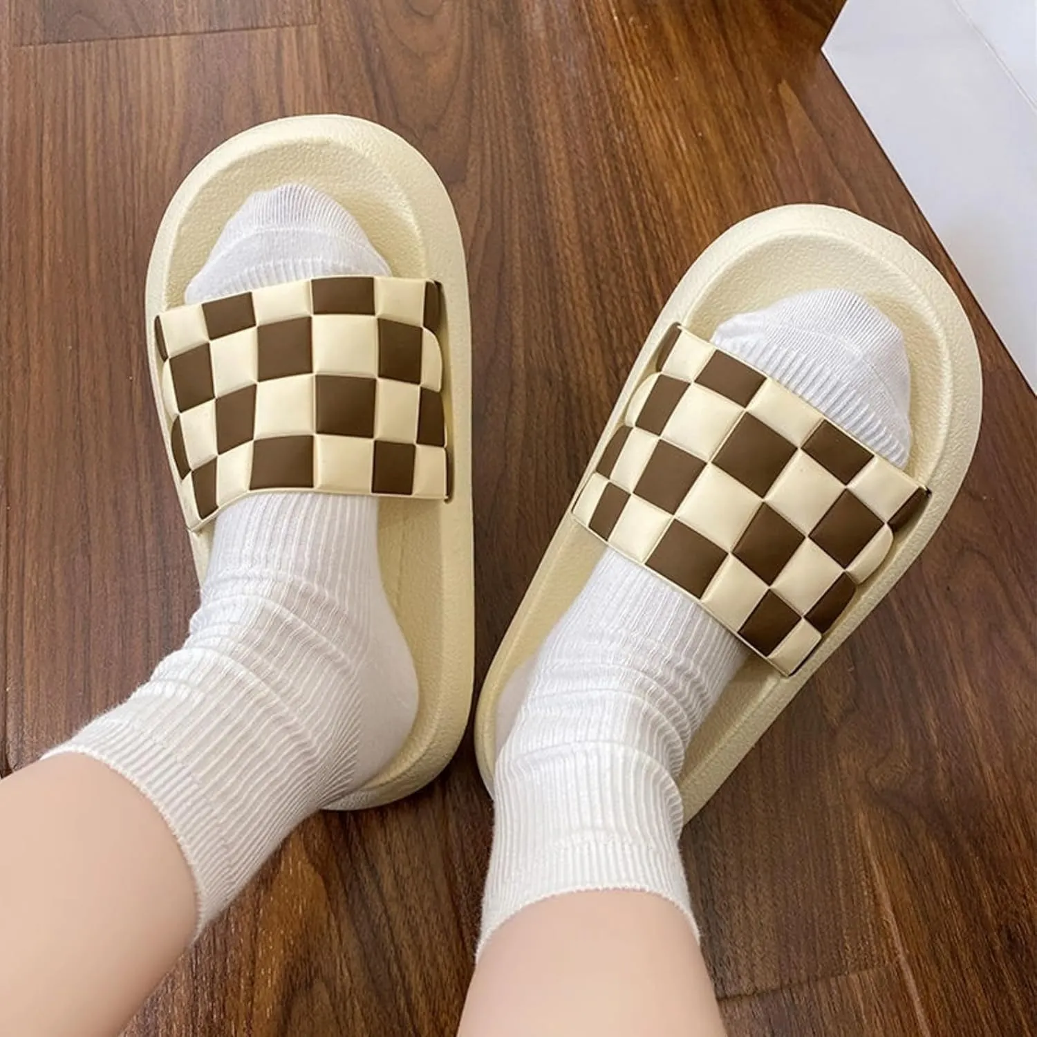 Checkered Slippers for Women Men Checkerboard Open Toe Slides Sandals Indoor House Shoes Soft Thick Sole Slippers Summer Outdoor Slip On Beach Slides Couple Home Slippers