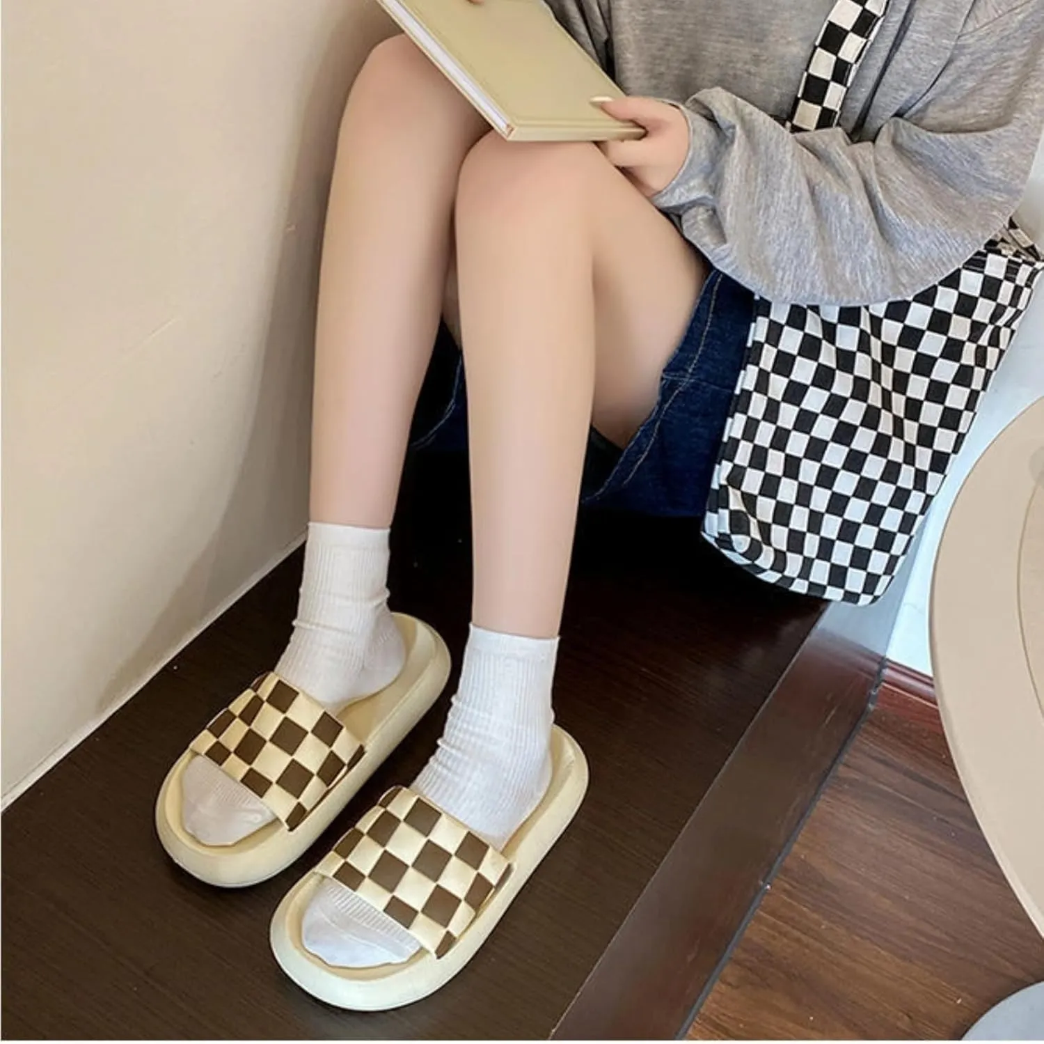 Checkered Slippers for Women Men Checkerboard Open Toe Slides Sandals Indoor House Shoes Soft Thick Sole Slippers Summer Outdoor Slip On Beach Slides Couple Home Slippers