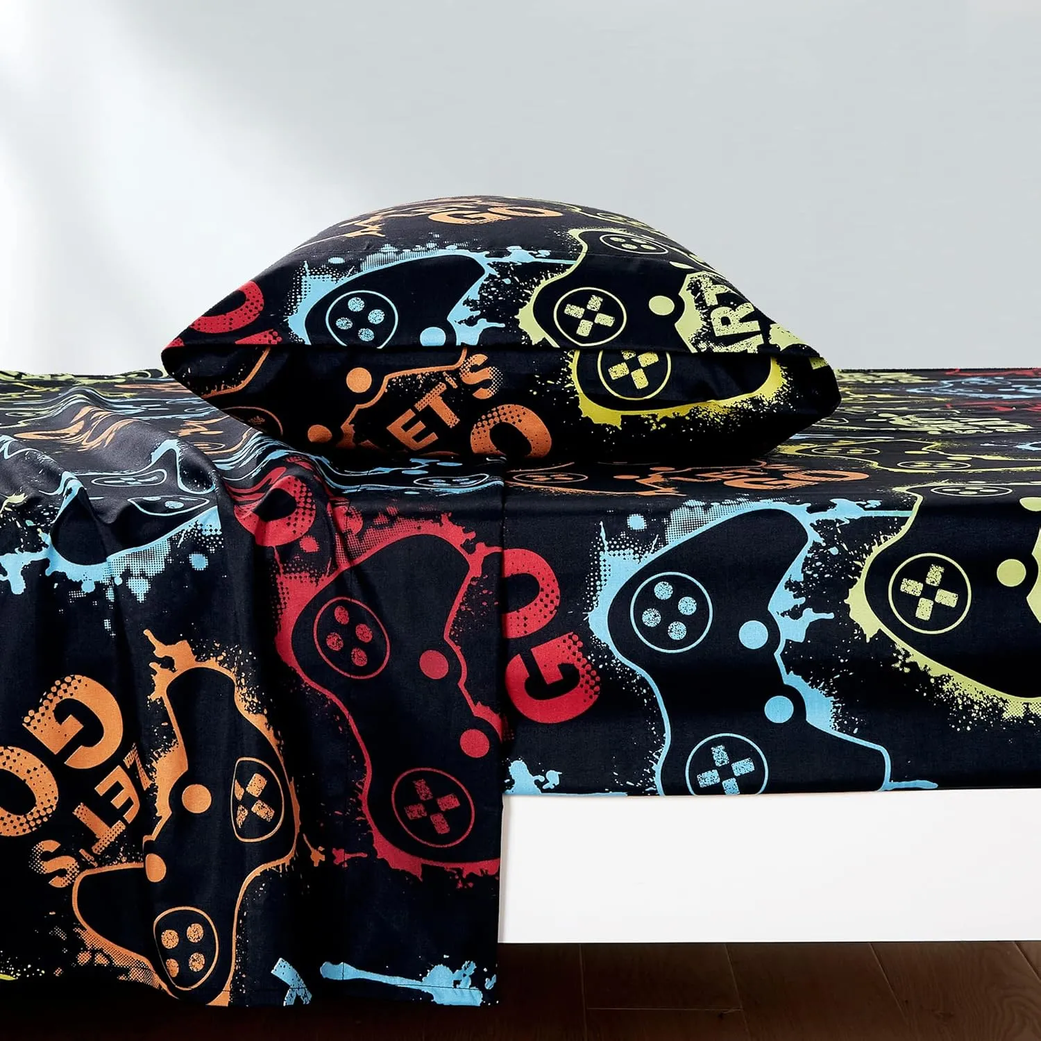 Chezmoi Collection 4-Piece Kids/Teens Gamer Sheet Set - Soft Microfiber Multi-Color Video Games Gamepad Whimsical Fun Kids Sheets, Full Size