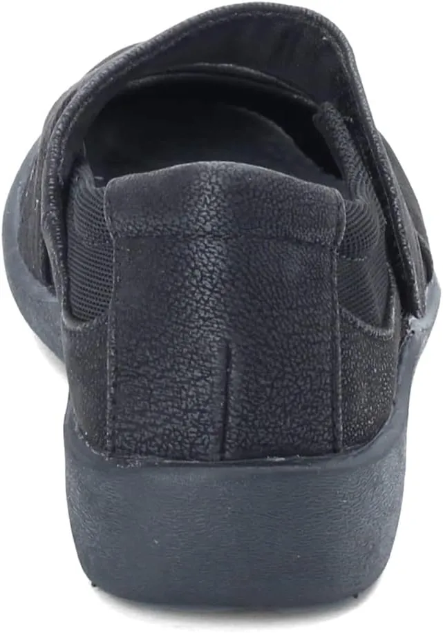 CLARKS Women's Sillian Bella Mary Jane Flat