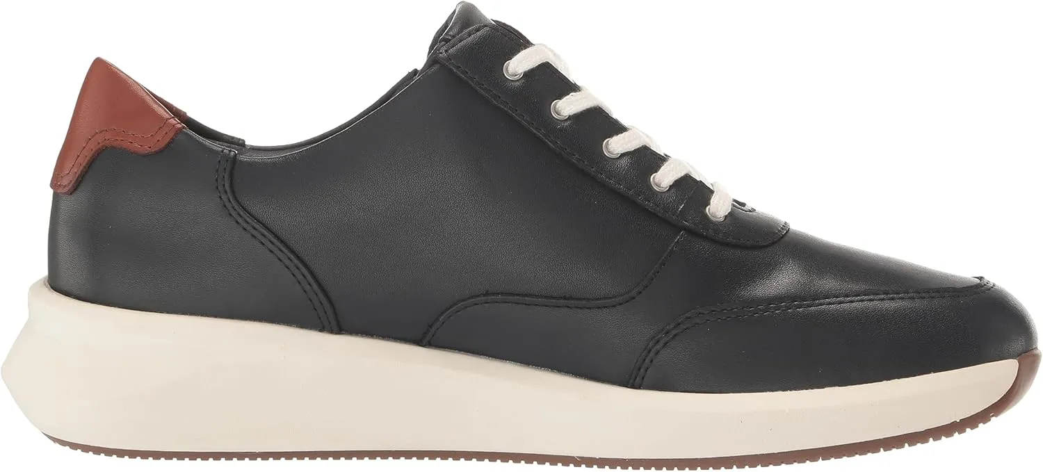 Clarks Women's Un Rio Zip Sneaker