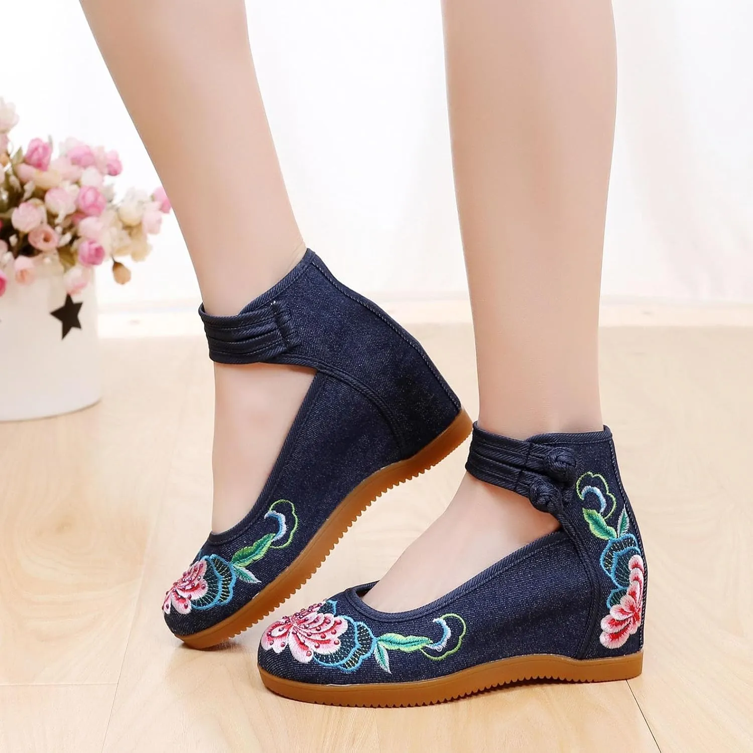 Exquisite Embroidered Ankle Strap Wedge Shoes Casual Walking Sandals Soft Dress Bridal Wedding Dance Shoes For Women