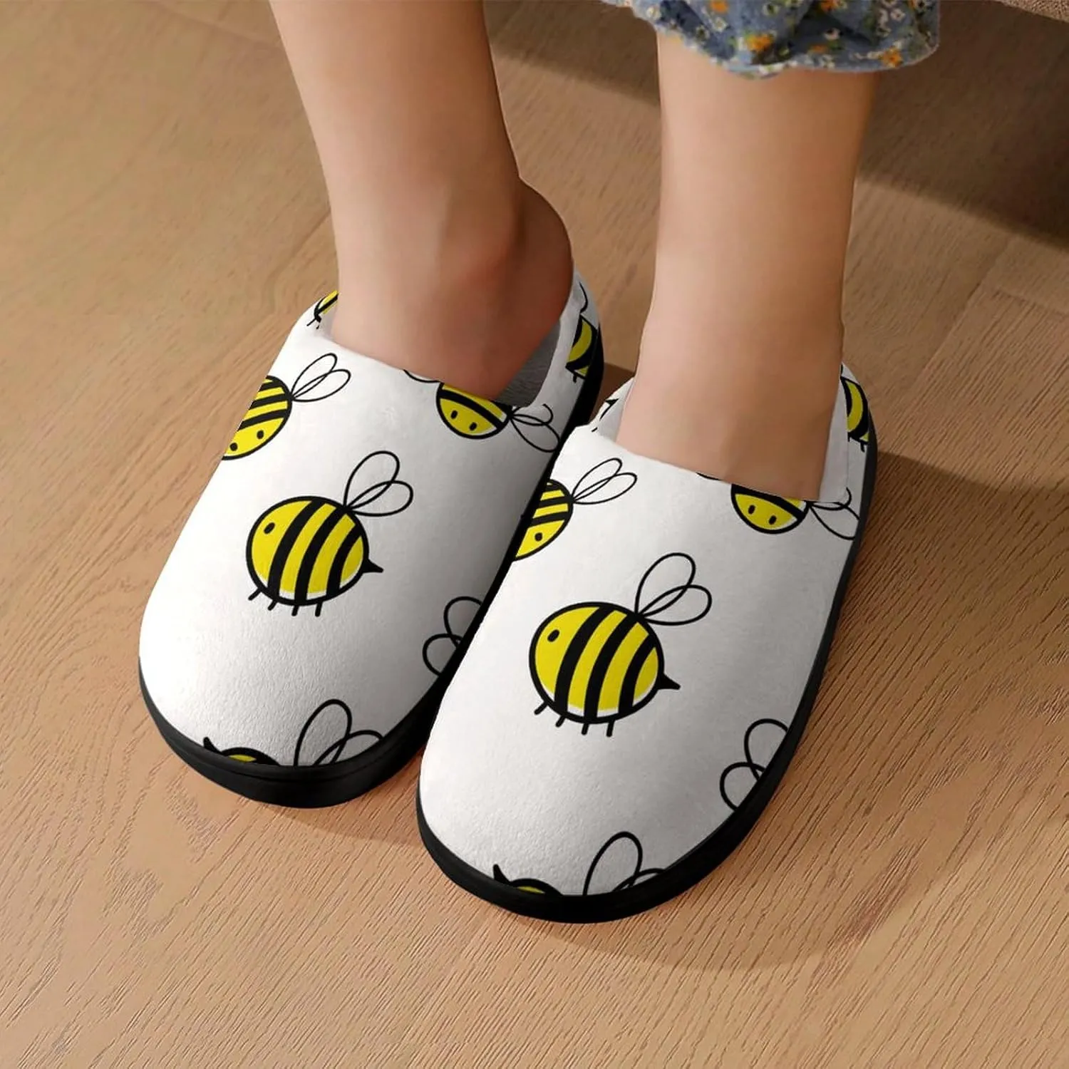 Flying Bumble Bees Boys Girls House Slippers with Microfleece Lining Cozy Household Shoes Non-slip for Kids