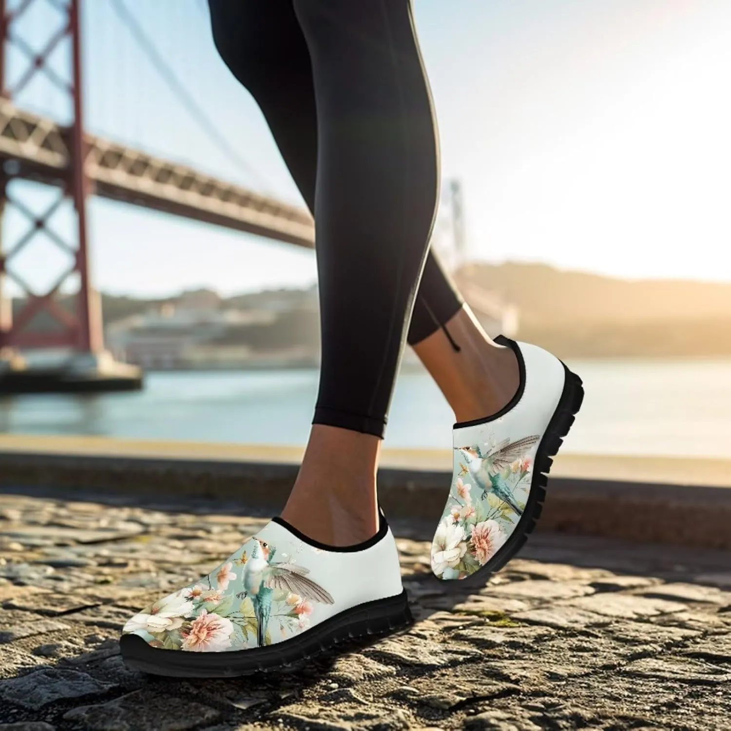 Hummingbirds Print Soft Loafers for Women Casual Trekking Mesh Shoes Non-Slip Walking Flat Shoes for All Seasons