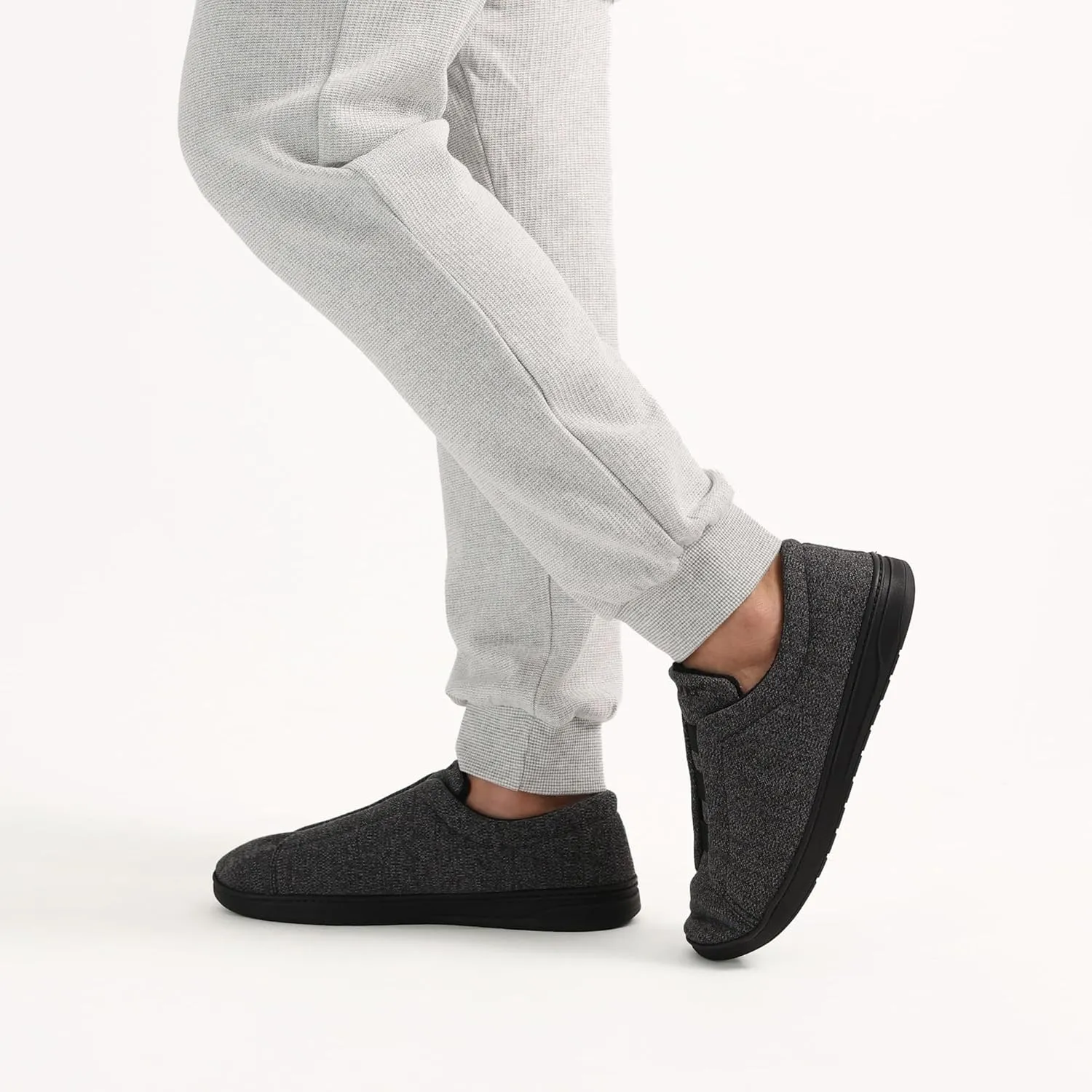 isotoner Men's Heathered Knit Brady Closed Back Slipper-Moisture-Wicking with Gel Infused Memory Foam