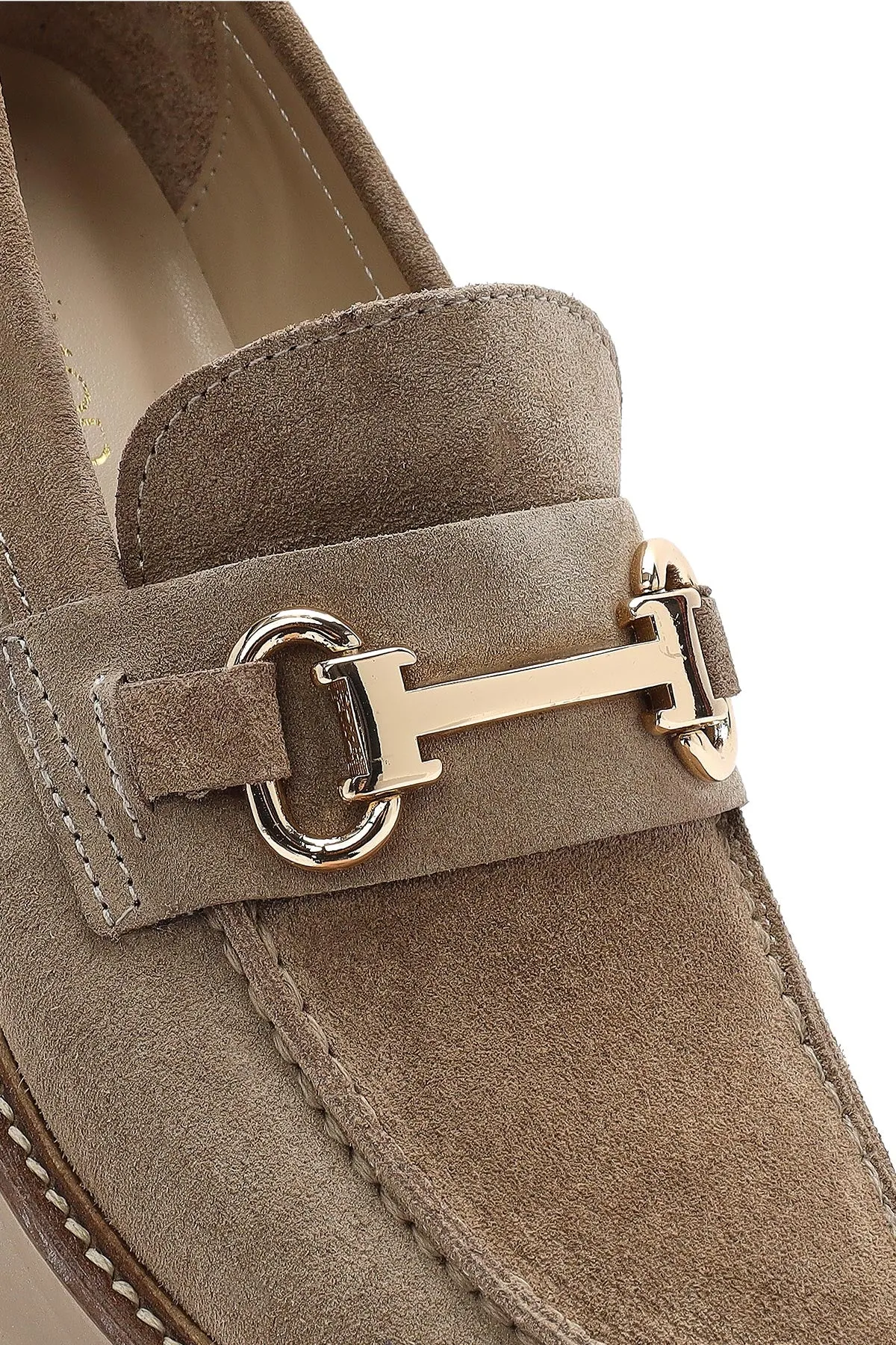 Kadın Bej Kalın Tabanlı Aksesuarlı Süet Deri Maskülen Loafer