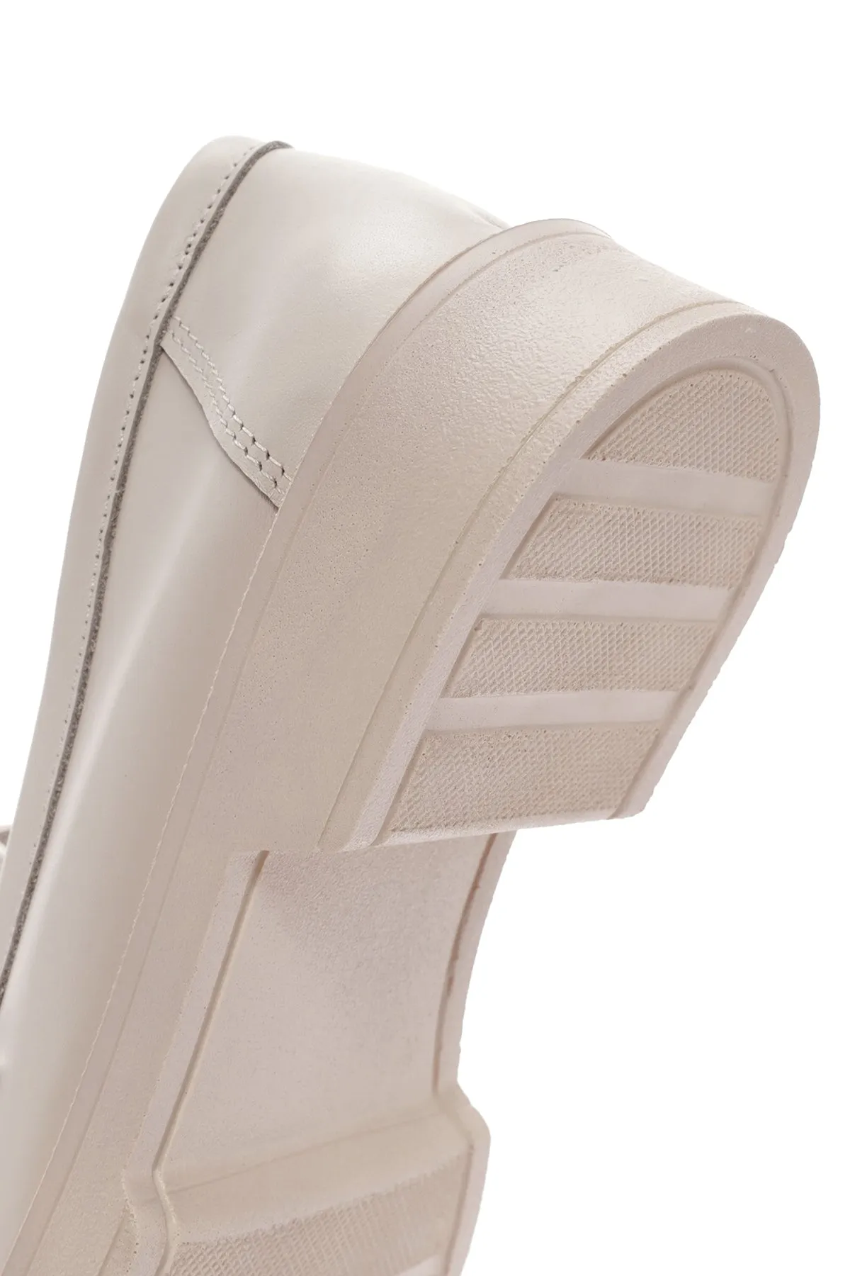 Kadın Krem Püsküllü Deri Casual Loafer
