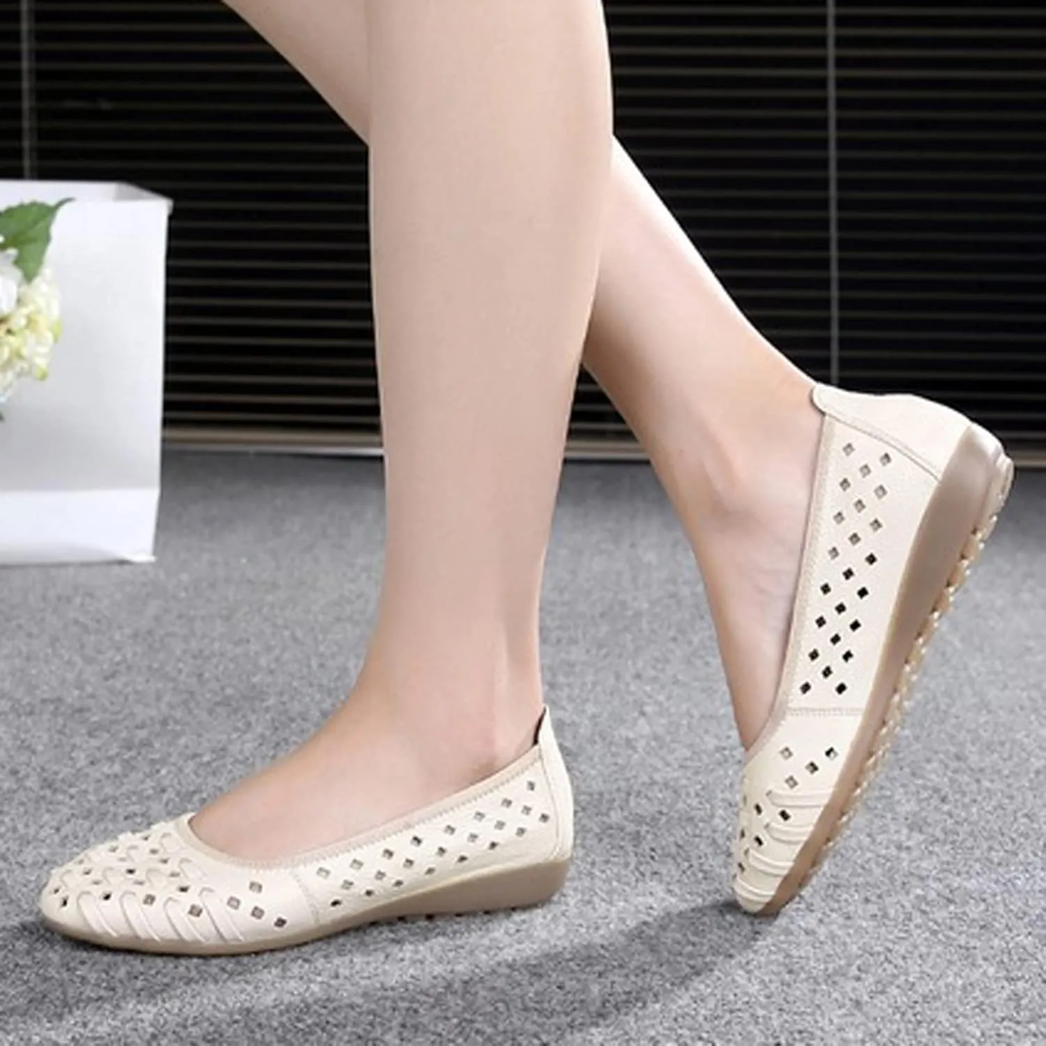 LUXINYU Women's Slip on Flats,Round Toe Hallow Flat Shoes, Soft Comfortable Cowhide Soft-soled Flats