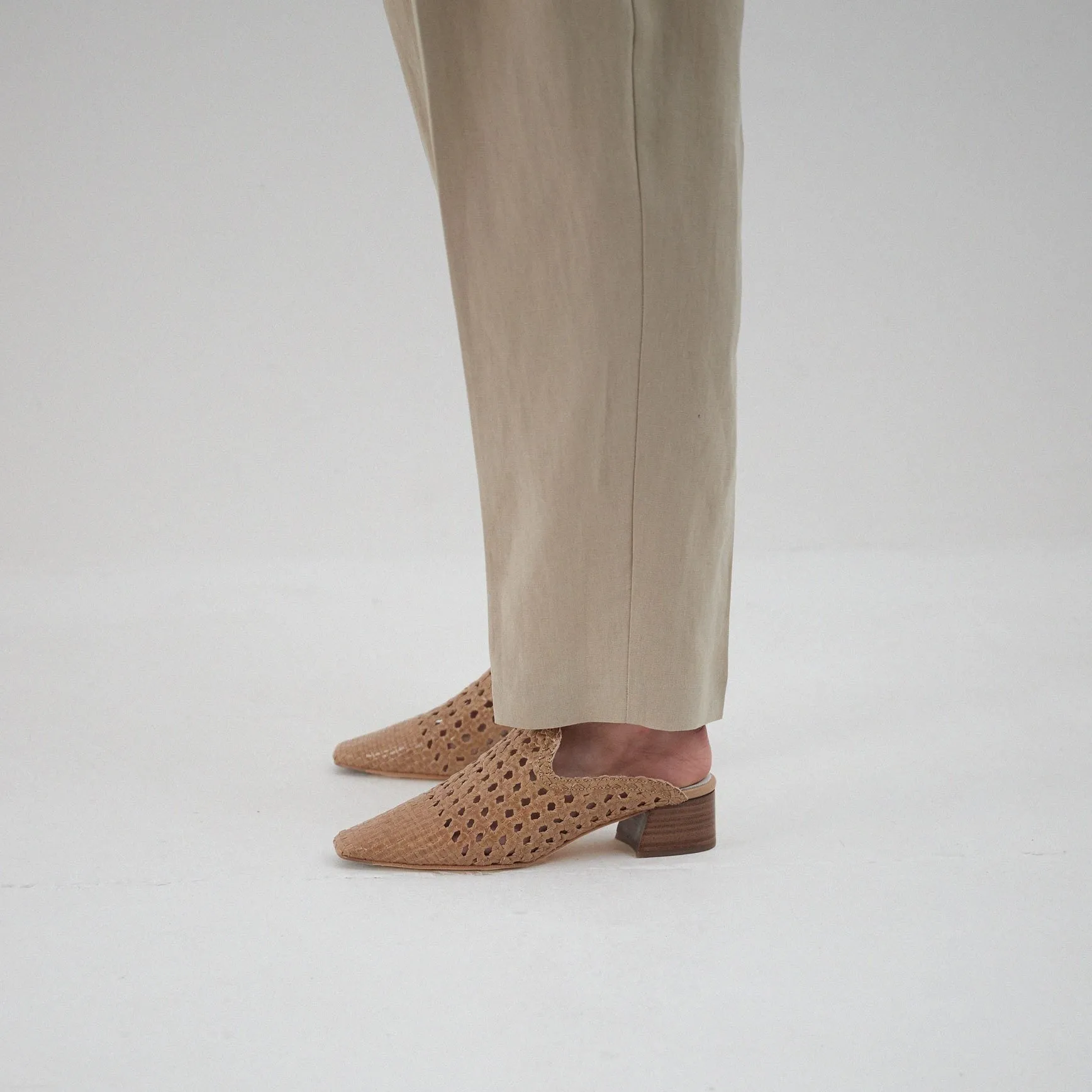 Natural Ida Mules Quality-assured Leather Fast worldwide shipping Woven