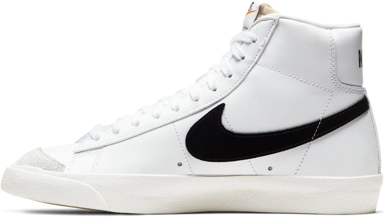 Nike Women's Sneaker, Medium