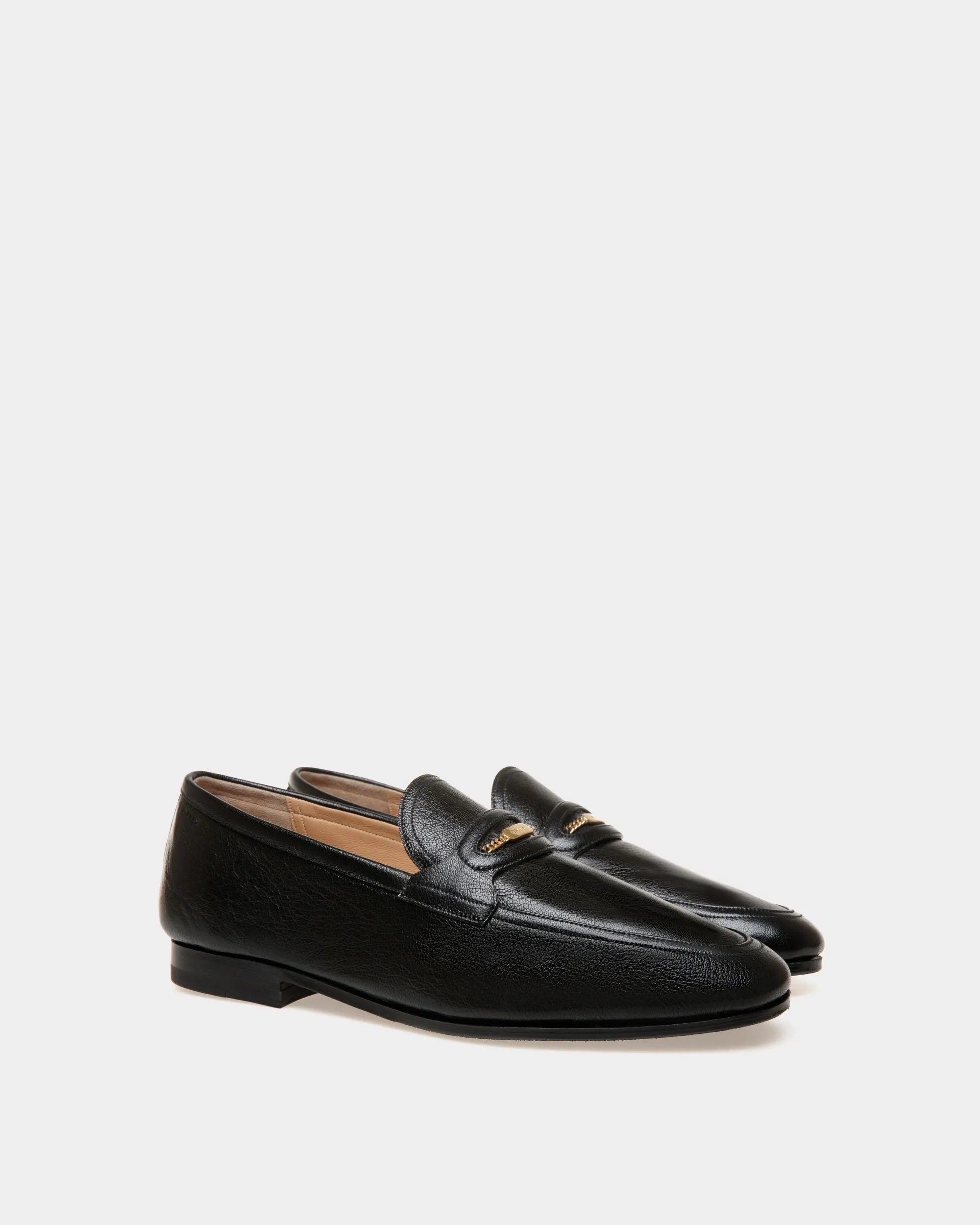 Plume Loafer in Black Grained Leather