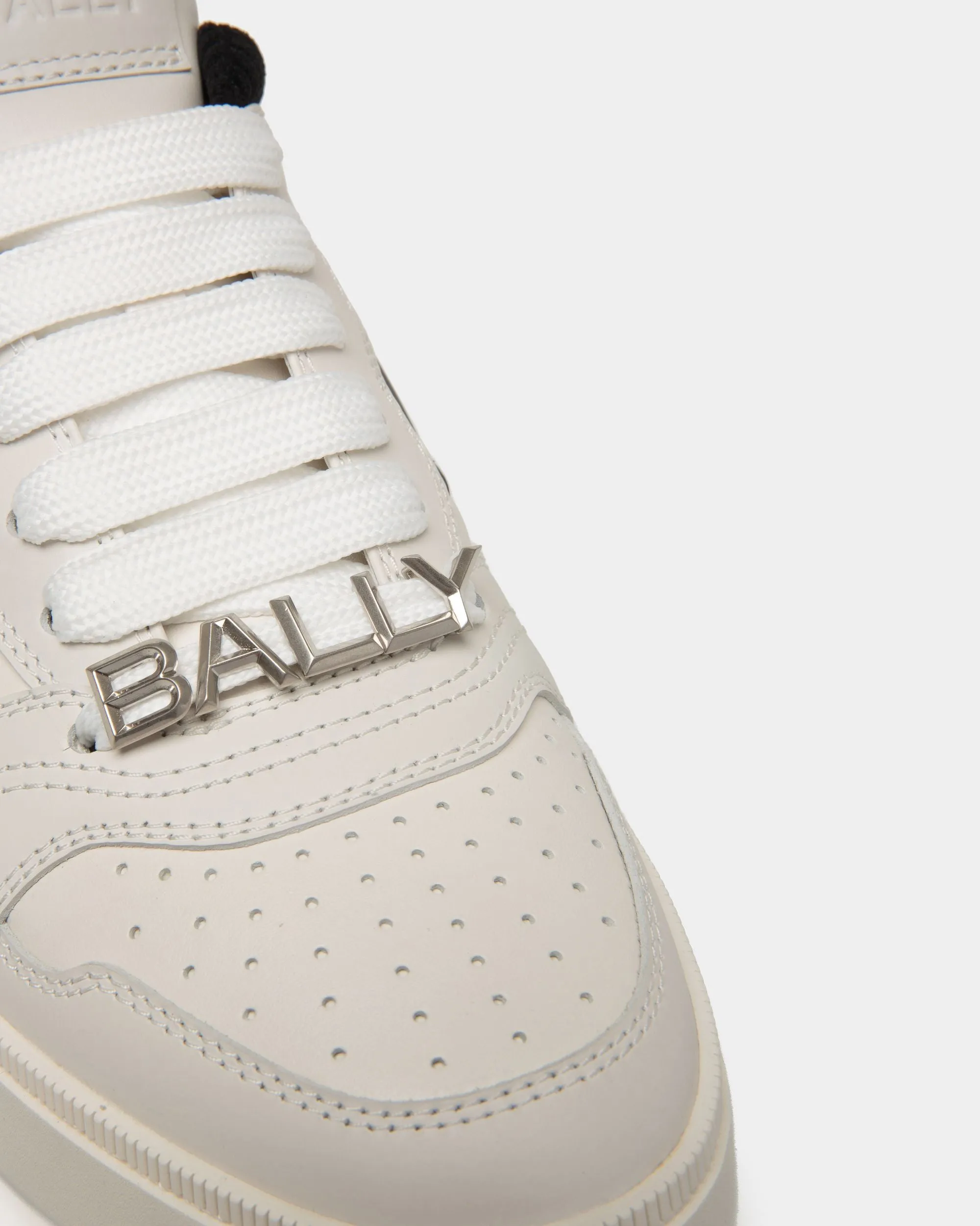 Raise Sneaker in Leather