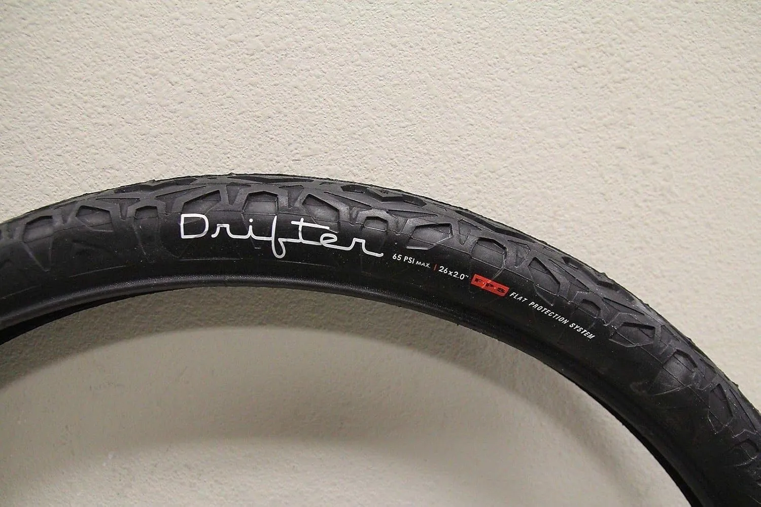 Serfas Drifter Tire with FPS