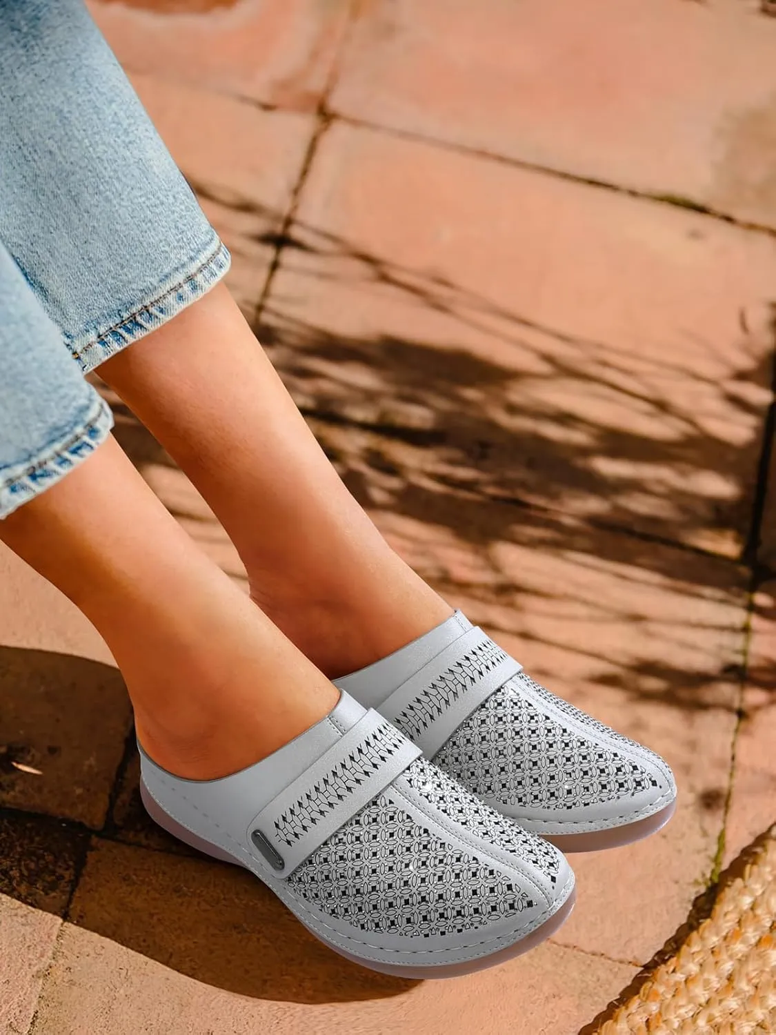 SHIBEVER Clogs for Women Mules Slip-on: Closed Toe Clog - Summer Comfortable Mule