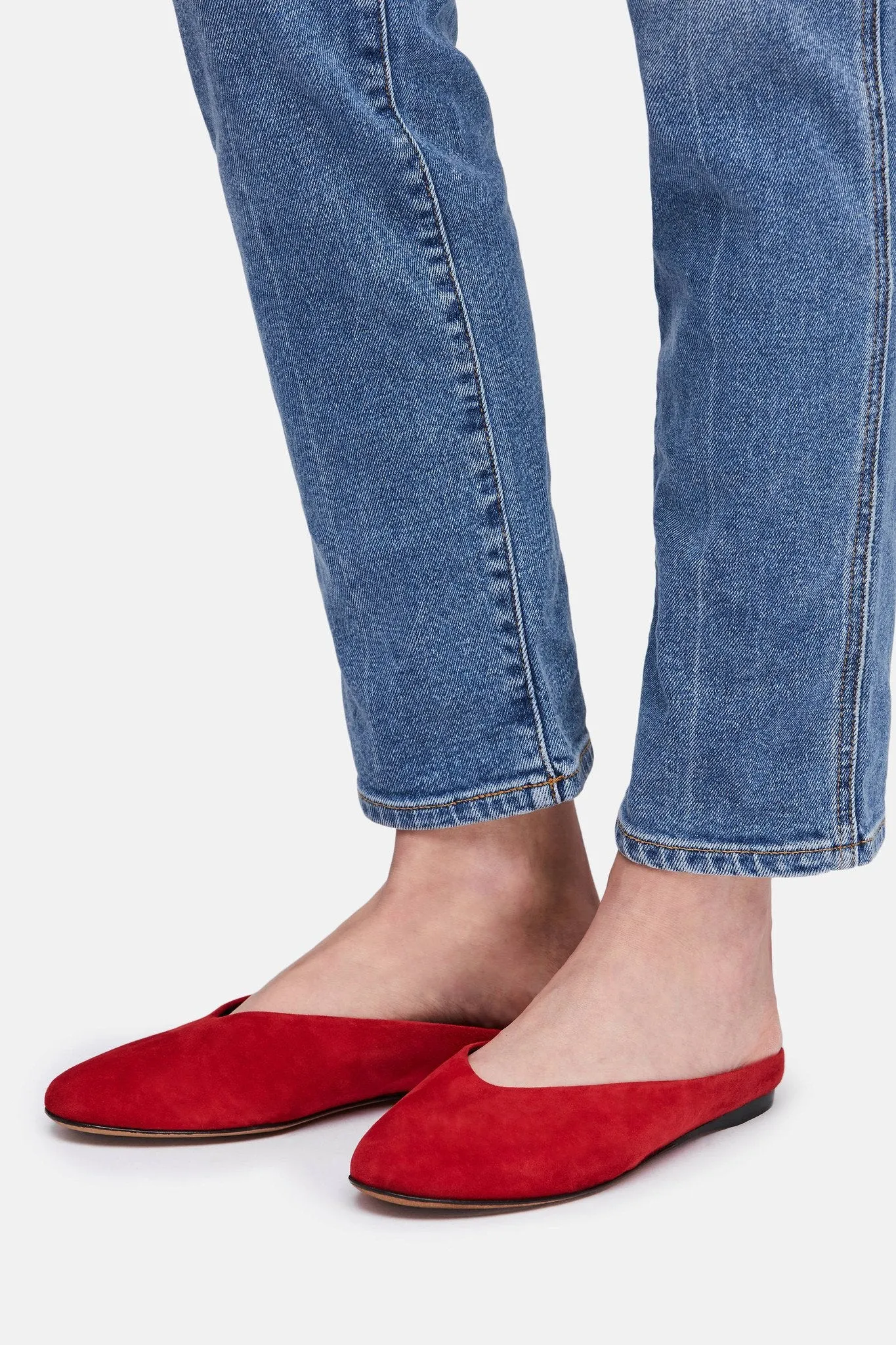 Simple Almond Curved Mule - Camoscio Rosso
