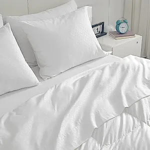 SLEEP ZONE Four-Leaf Clover Soft Brushed Microfiber，4-Piece Floral Embossed Sheet Set for Women Men，Deep Pockets, Easy-Fit, Extra Soft & Wrinkle Free Sheets (White, Queen