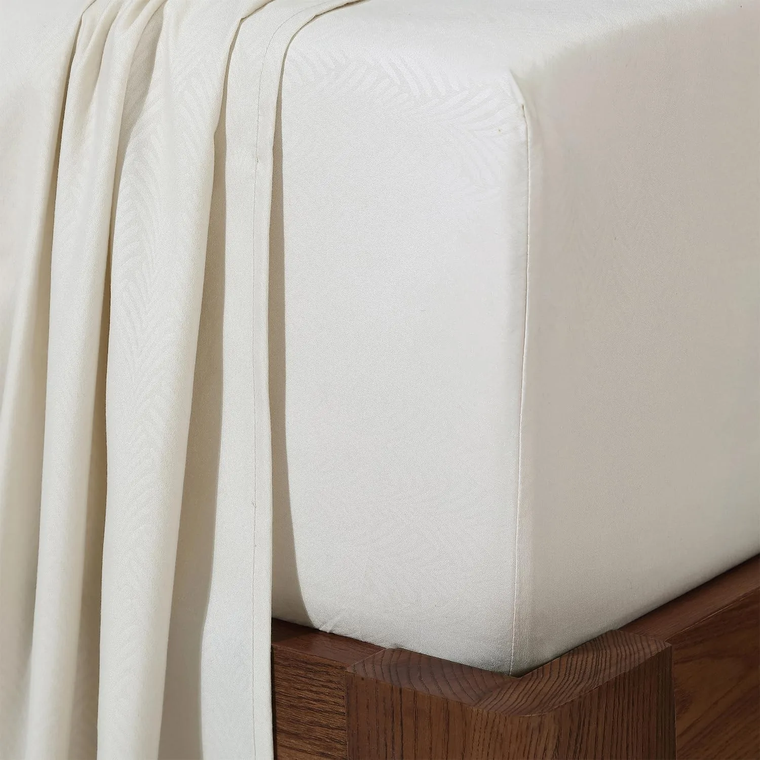 Tahari Home - Sheets, Soft Bedding Set with Matching Pillowcases, Dorm Room Essentials, Wrinkle Resistant Room Decor (Vines Birch Beige, King)