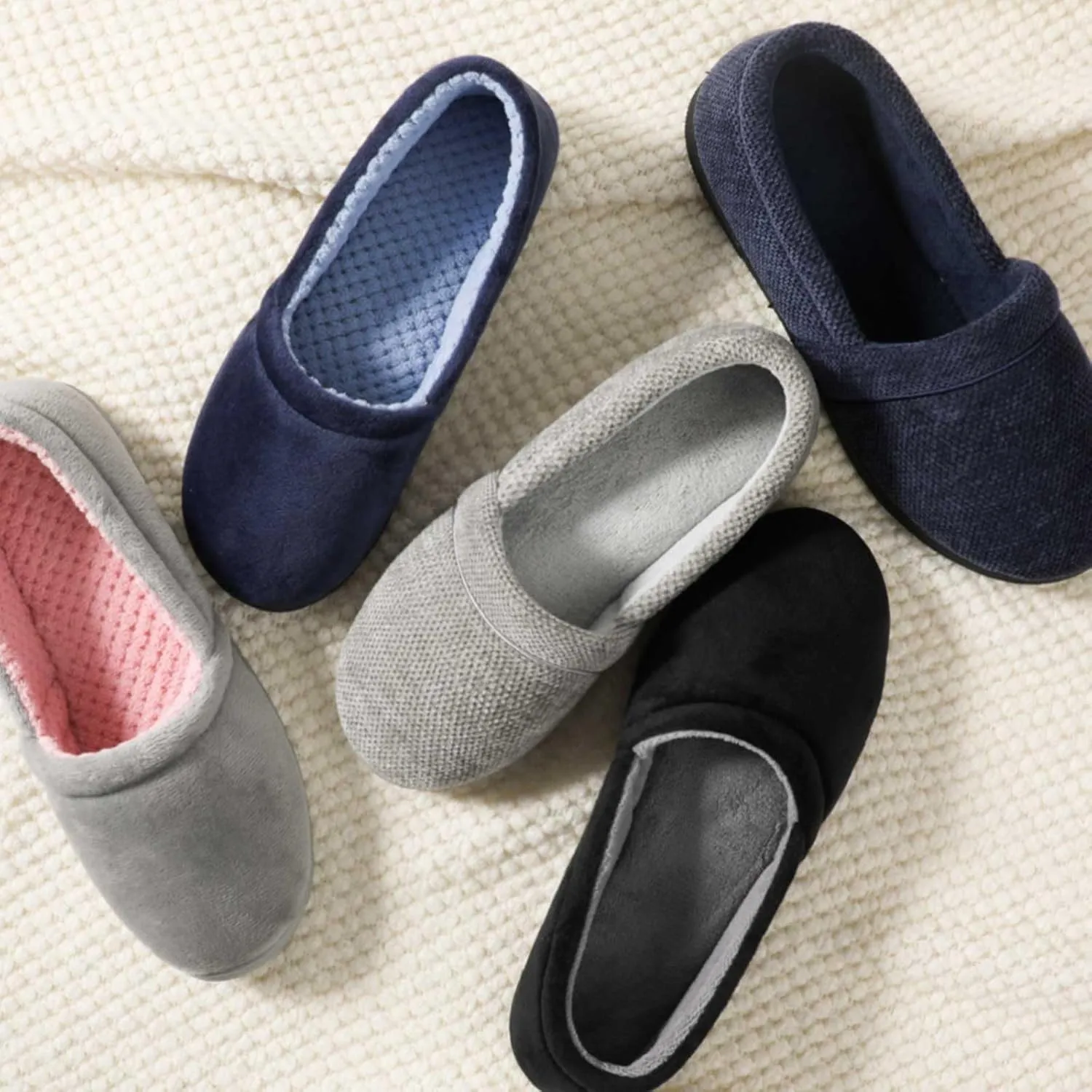 ULTRAIDEAS Women's Grace Closed Back Slippers, Memory Foam Loafer House Shoes with Rubber Sole