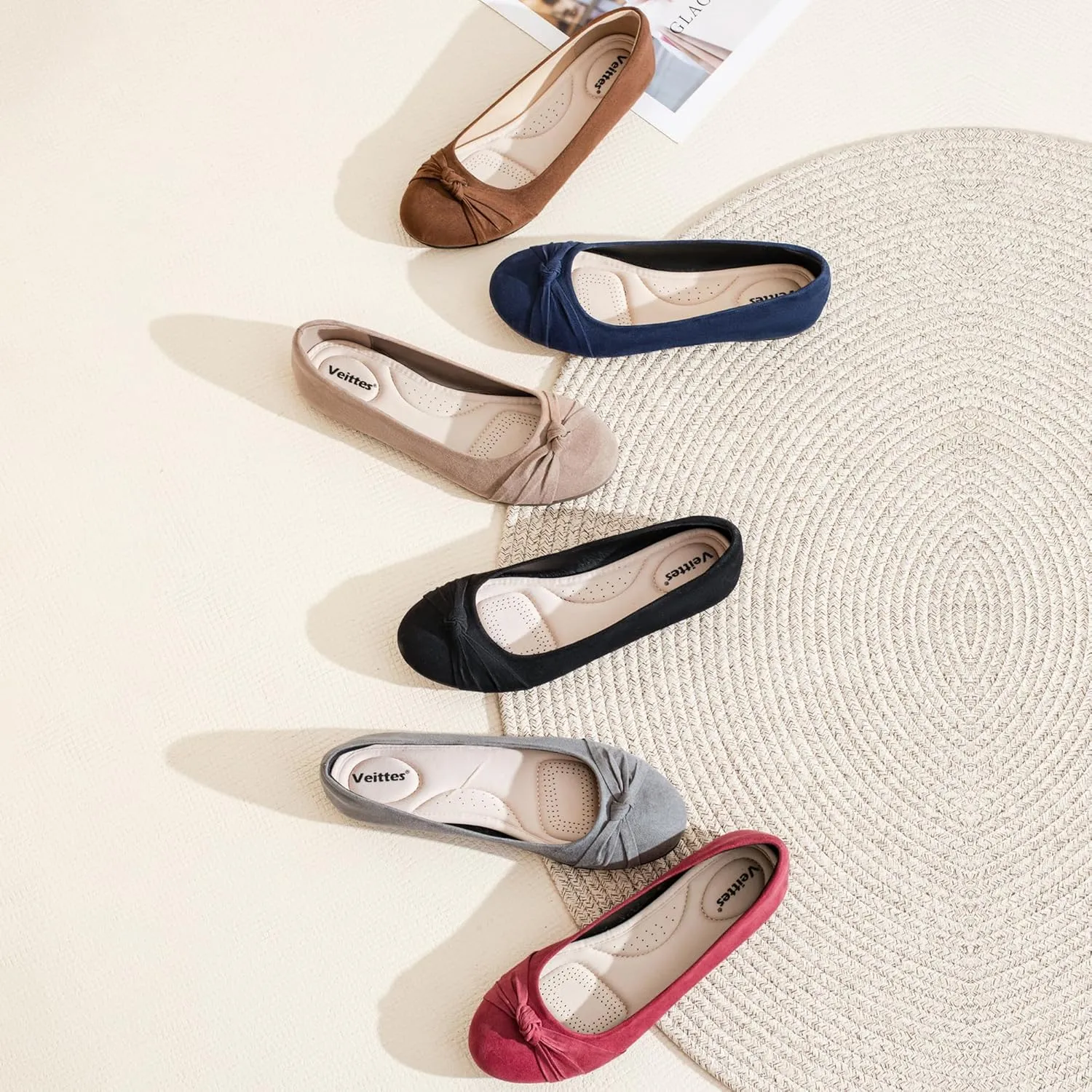 Veittes Women's Wide Width Flat Shoes, Classic Soft Round Toe Design Ballet Flats.