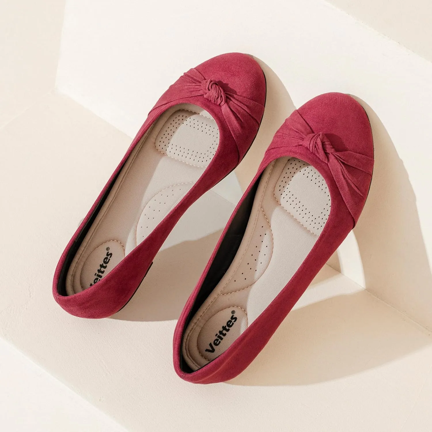 Veittes Women's Wide Width Flat Shoes, Classic Soft Round Toe Design Ballet Flats.