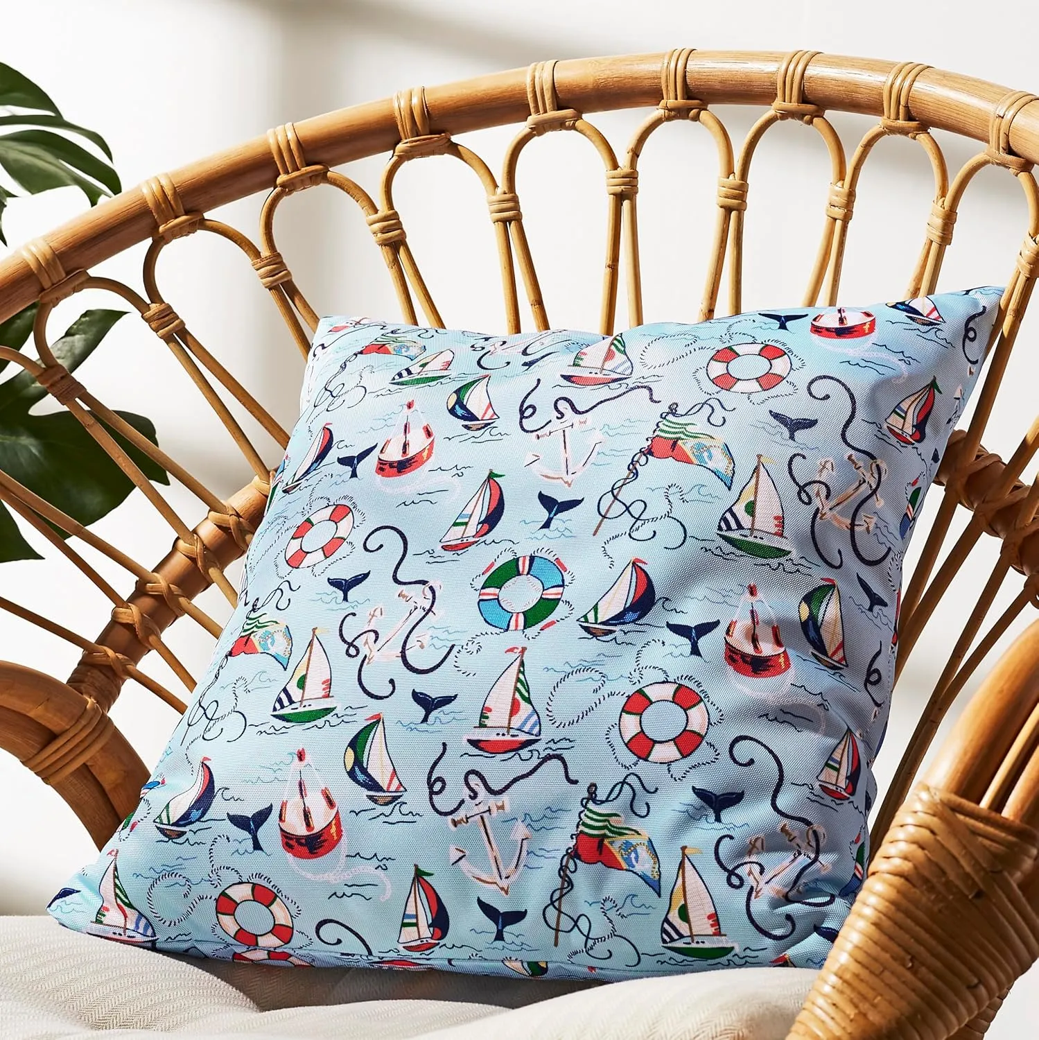 Vera Bradley Women's Recycled Lighten Up Water-resistant Indoor/Outdoor Throw Pillow With Hypoallergenic Insert, Really Regatta, One Size