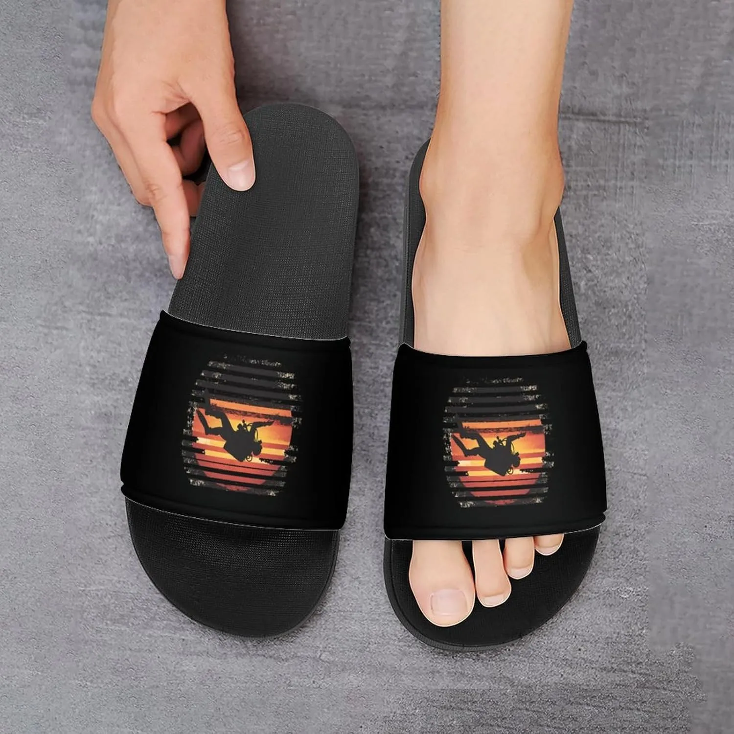 Vintage Diver Diving On Sunset Slippers Indoor Outdoor Unisex House Slipper Shower Slippers Non-Slip Open Toe Shoes