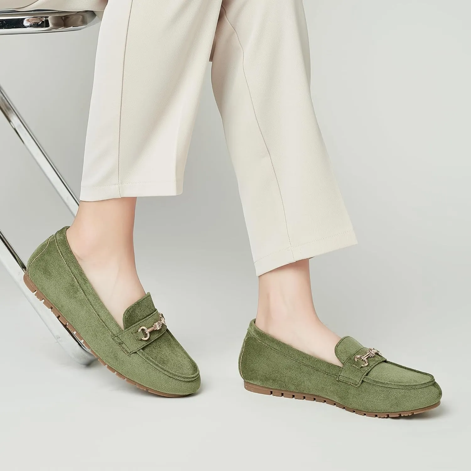 Women's Wide Loafers Casual Slip on Flat Shoes Women's Comfort Penny Loafers with Arch Support Women Dressy Moccasins